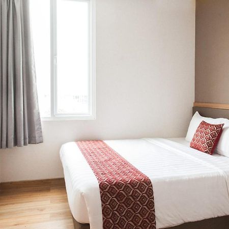 Grand Caman Hotel Бекаси Екстериор снимка