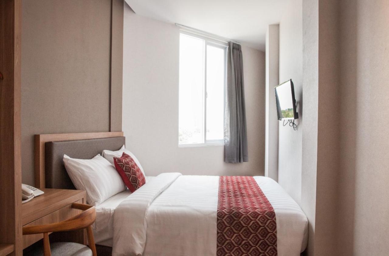 Grand Caman Hotel Бекаси Екстериор снимка